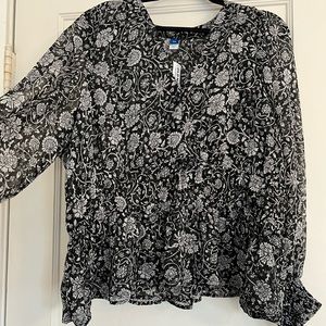Floral blouse with cinched tie waist and sheer flowy sleeves old navy size xxl
